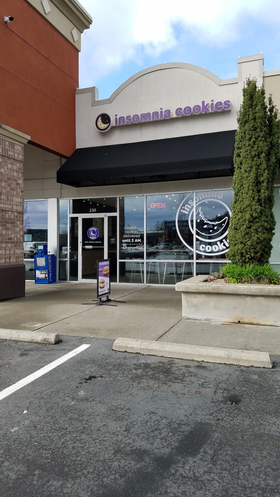 Insomnia Cookies | 230 36th St, Bellingham, WA 98225, USA | Phone: (360) 464-4048