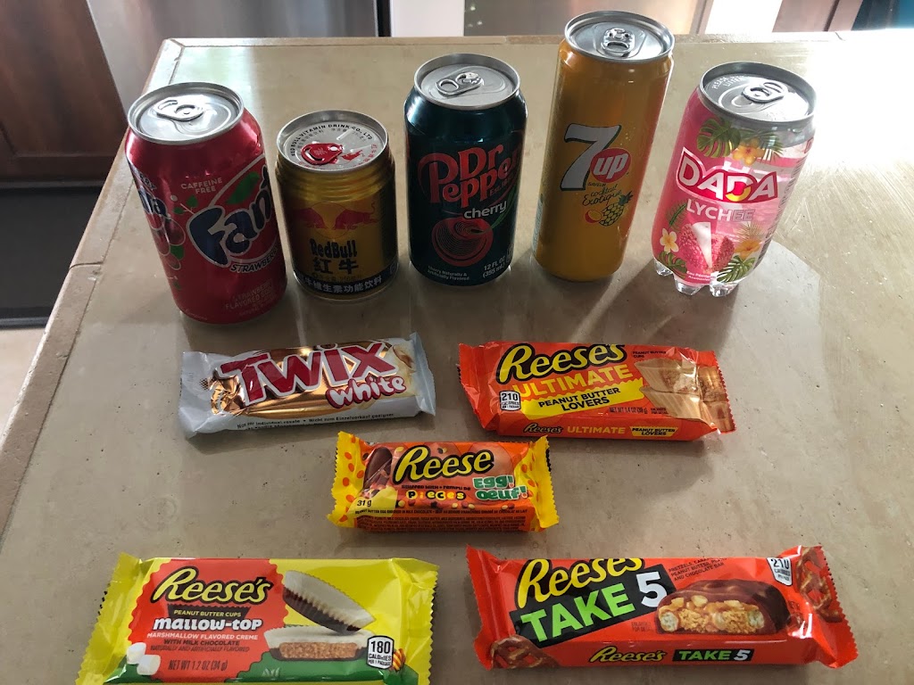 Exotique Longueuil: Drinks & Munchies | 1513 Rue Cartier RC - 3, Longueuil, QC J4K 4E2, Canada | Phone: (514) 652-0982