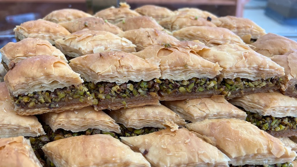 Pâtisserie Samadi et Fils | 5995 Boul Gouin O, Montréal, QC H4J 2P8, Canada | Phone: (514) 315-9572