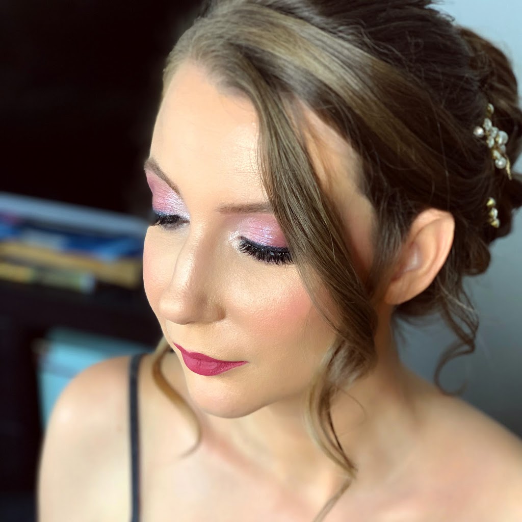 Fazila Sadiq Makeup | 1863 Stevington Crescent, Mississauga, ON L5N 7S5, Canada | Phone: (647) 448-6380