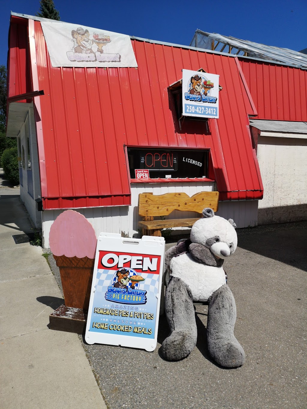 Bears Eatery | 324 Archibald St, Kimberley, BC V1A 1M9, Canada | Phone: (250) 427-3412
