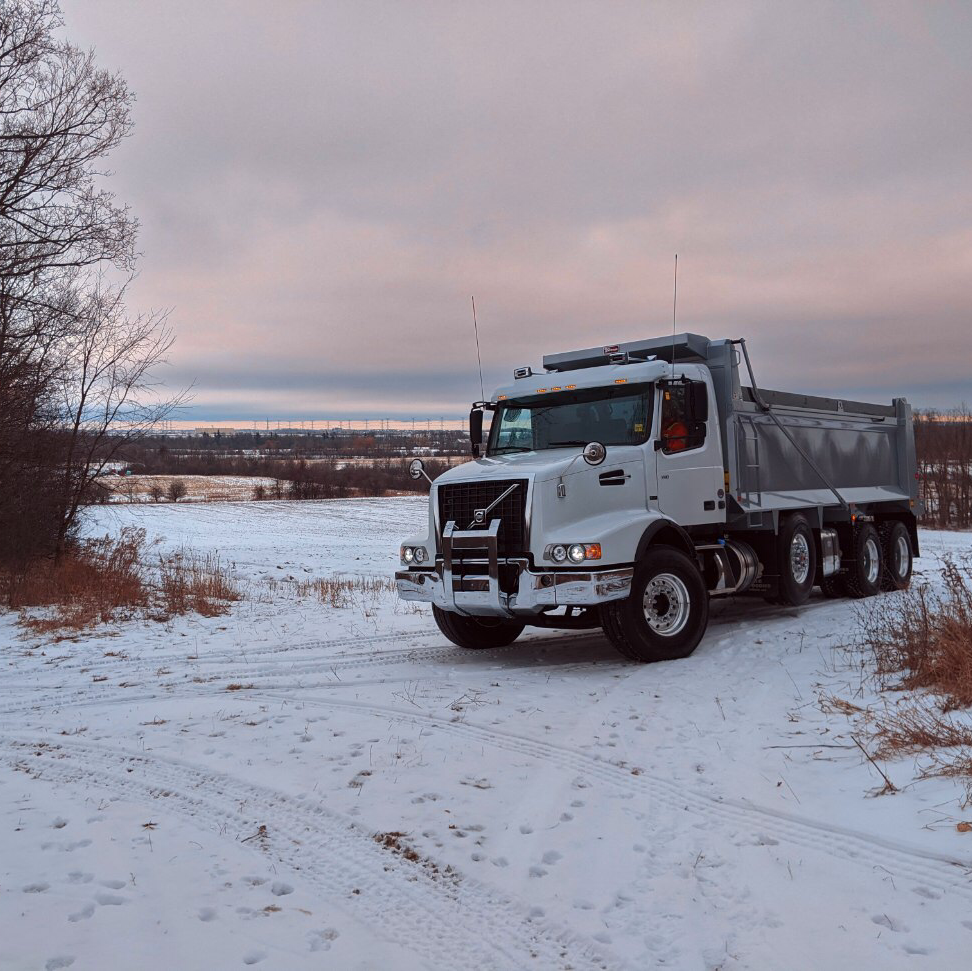 Thunderbolt Trucking Inc. | 8779 Sixth Line, Georgetown, ON L7G 4S6, Canada | Phone: (647) 615-8450