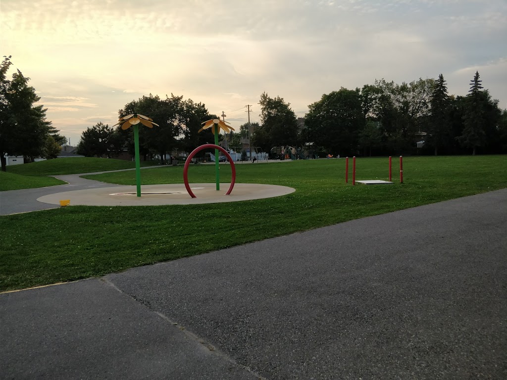 Nault Park | St Denis St, Ottawa, ON K1L 5J1, Canada | Phone: (613) 580-2595