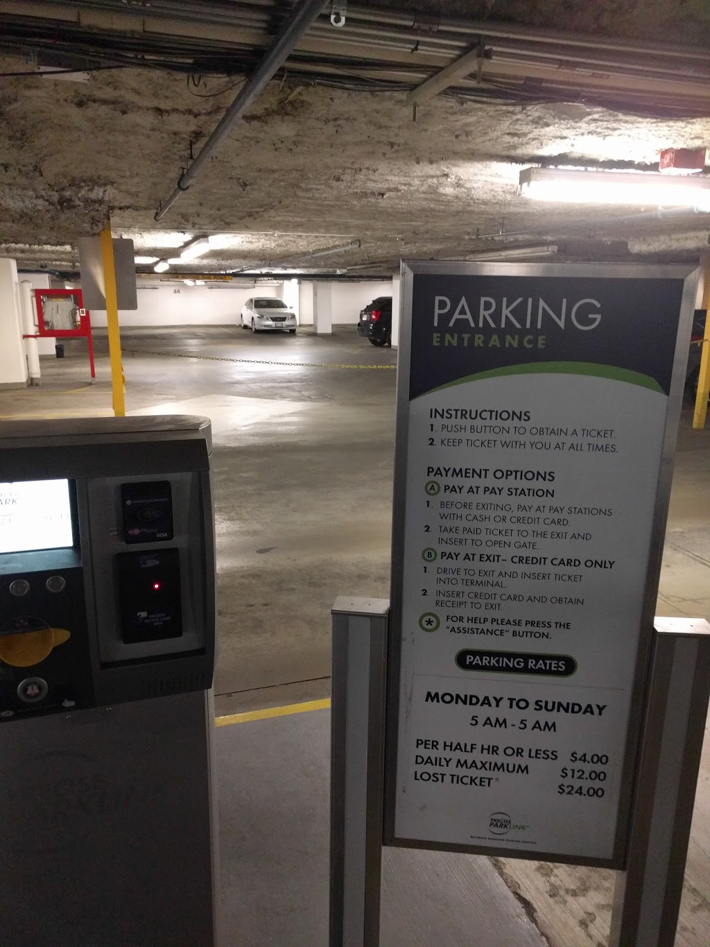 Precise Parklink | parking | 901 King St W, Toronto, ON M5V 3H5, Canada | 8887837275 OR +1 888-783-7275