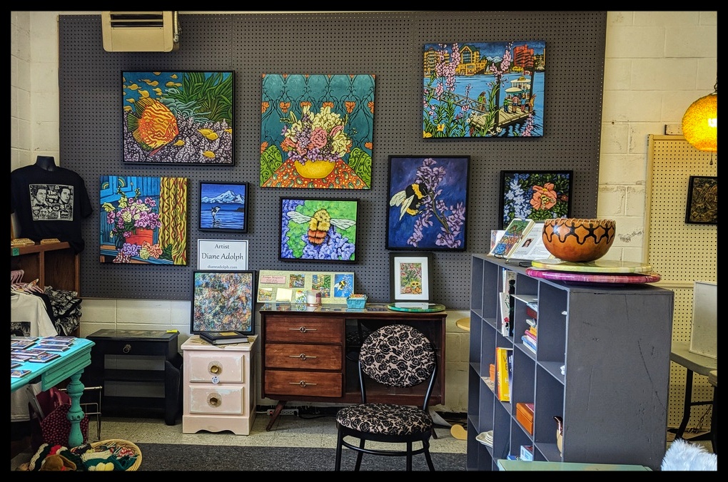 Artful Living Studio | 819 Esquimalt Rd, Victoria, BC V9A 3M5, Canada | Phone: (250) 217-2829