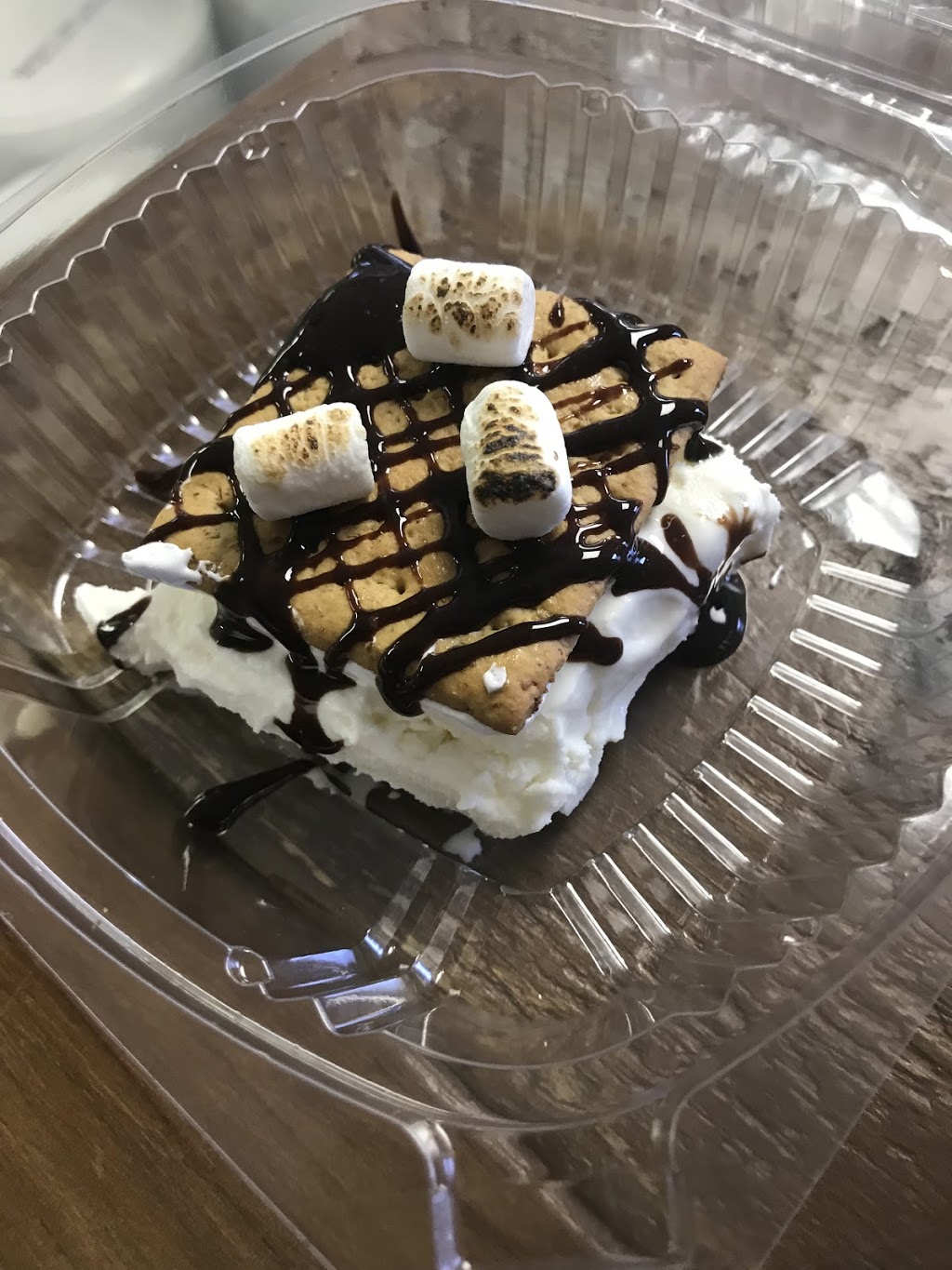 Scoopz | 3395 Muskoka St, Washago, ON L0K 2B0, Canada | Phone: (705) 955-8486