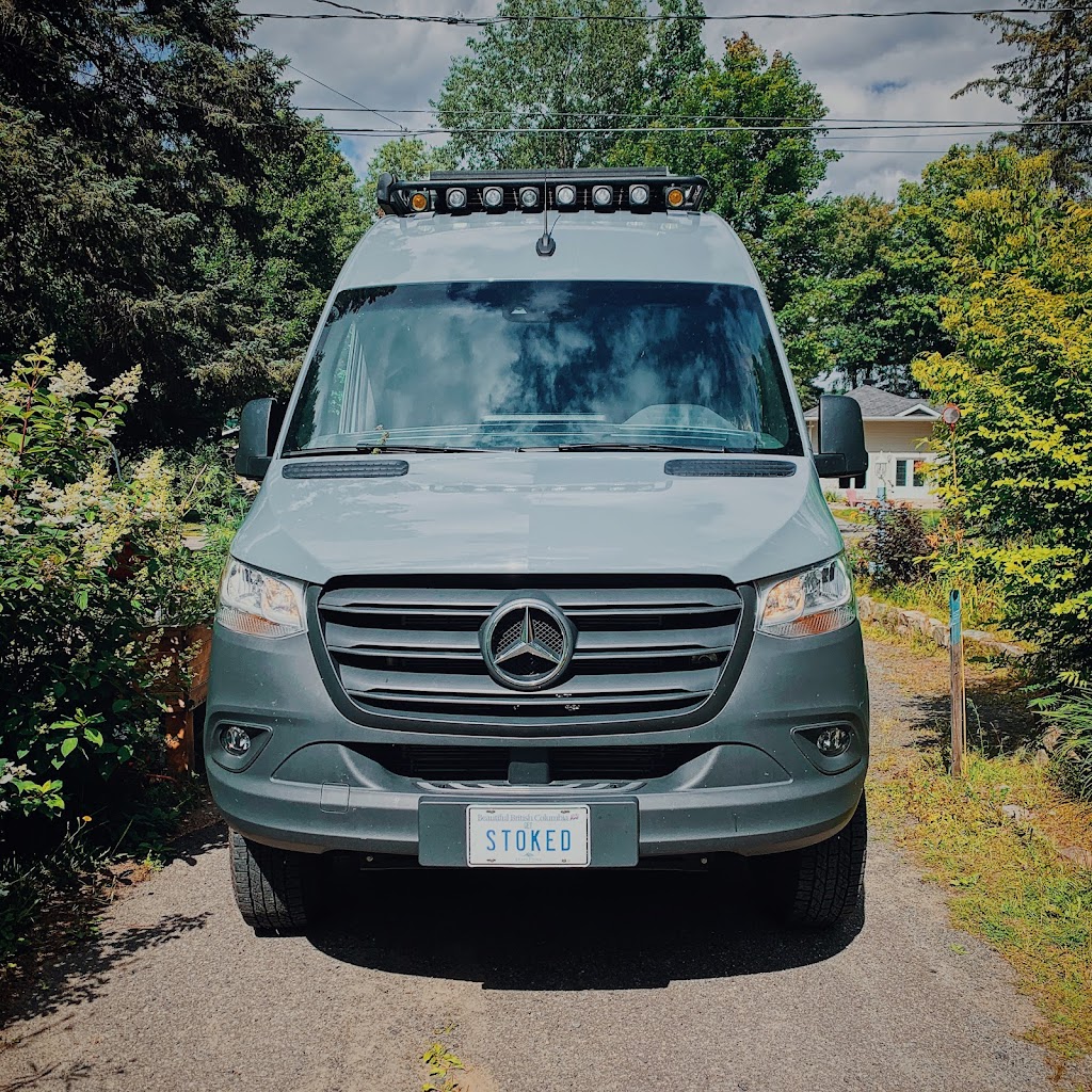 Vansters | 331 Rue des Épinettes, Val-Morin, QC J0T 2R0, Canada | Phone: (514) 709-3637