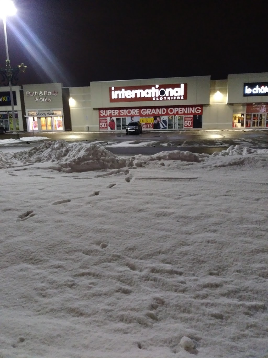 International Clothiers | 5950 Rodeo Dr, Mississauga, ON L5R 3V6, Canada | Phone: (289) 814-3402