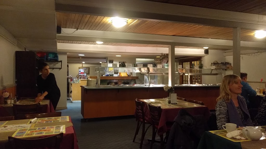 Chinese Palace Restaurant | 2151 Bath Rd, Kingston, ON K7M 4Y3, Canada | Phone: (613) 389-0222