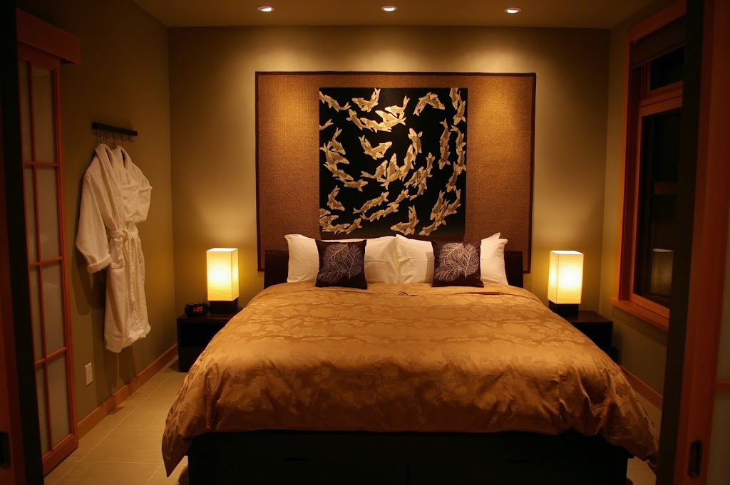 Shades of Jade Inn and Spa | 1489 Henderson Ave, Roberts Creek, BC V0N 2W2, Canada | Phone: (604) 885-3211