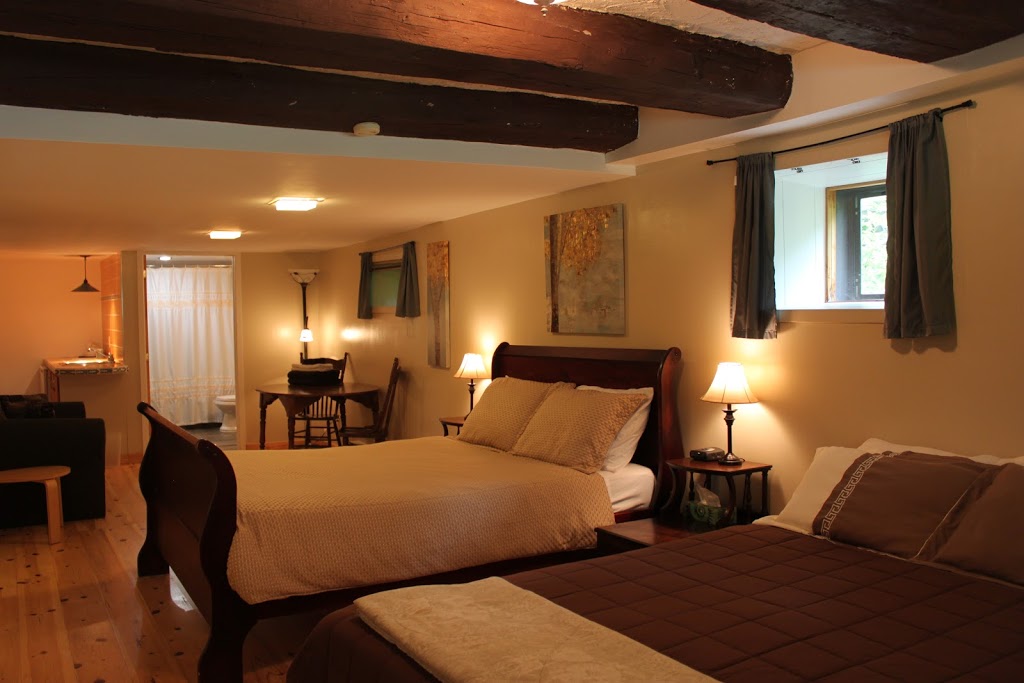 La Grange Country Inn | 37 Chemin Rockhurst, Wakefield, QC J0X 3G0, Canada | Phone: (819) 459-3939