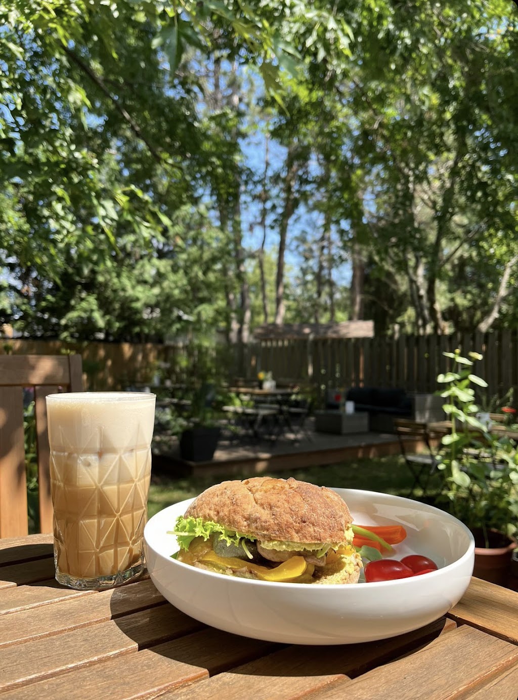 Café Vert Sauge | 982 Rue Suppère, Mont-Tremblant, QC J8E 3J3, Canada | Phone: (819) 681-9140