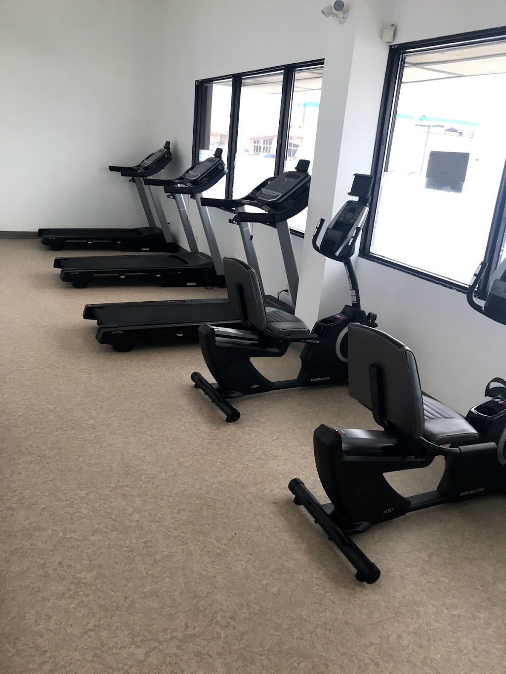 Hot Snow Spa | 1931 Pembina Hwy, Winnipeg, MB R3T 2G7, Canada | Phone: (431) 777-8899