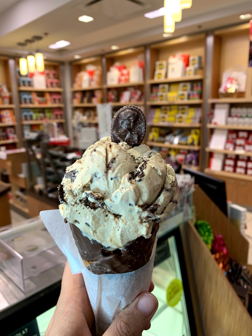 Laura Secord | Place Rosemere, 401 Boul Labelle, Rosemère, QC J7A 3T2, Canada | Phone: (450) 437-3363