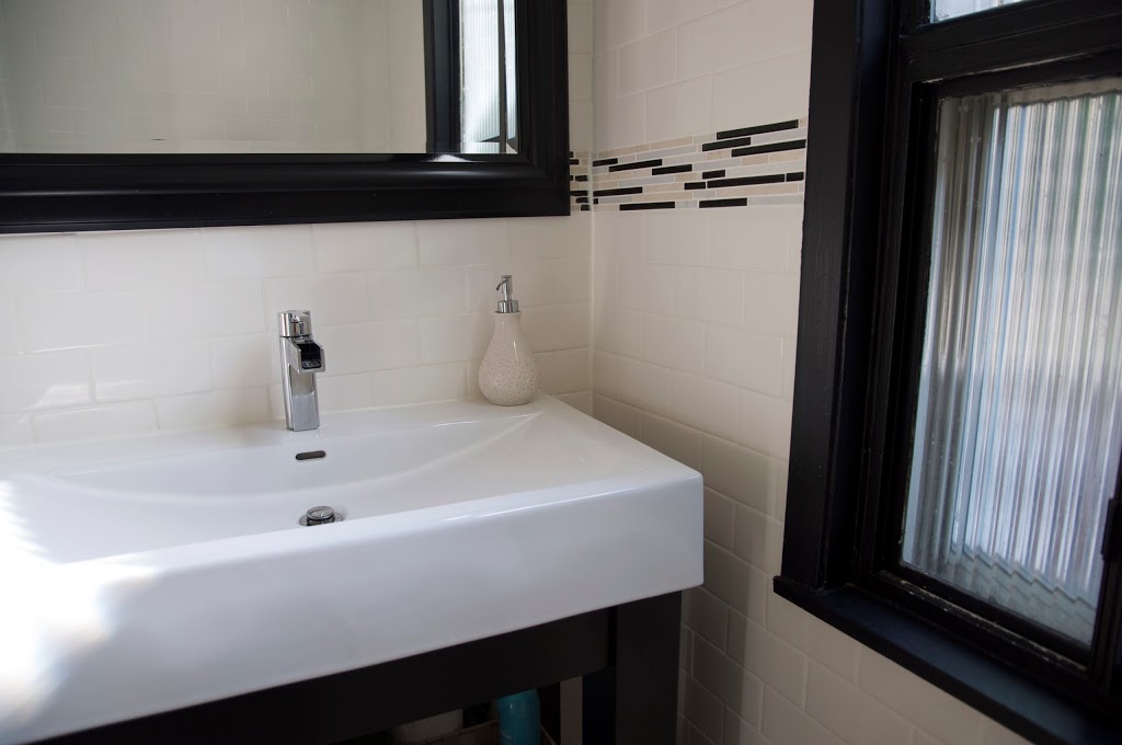 Downtown Home Inn | 2 Monteith St, Toronto, ON M4Y 1K7, Canada | Phone: (877) 271-0182