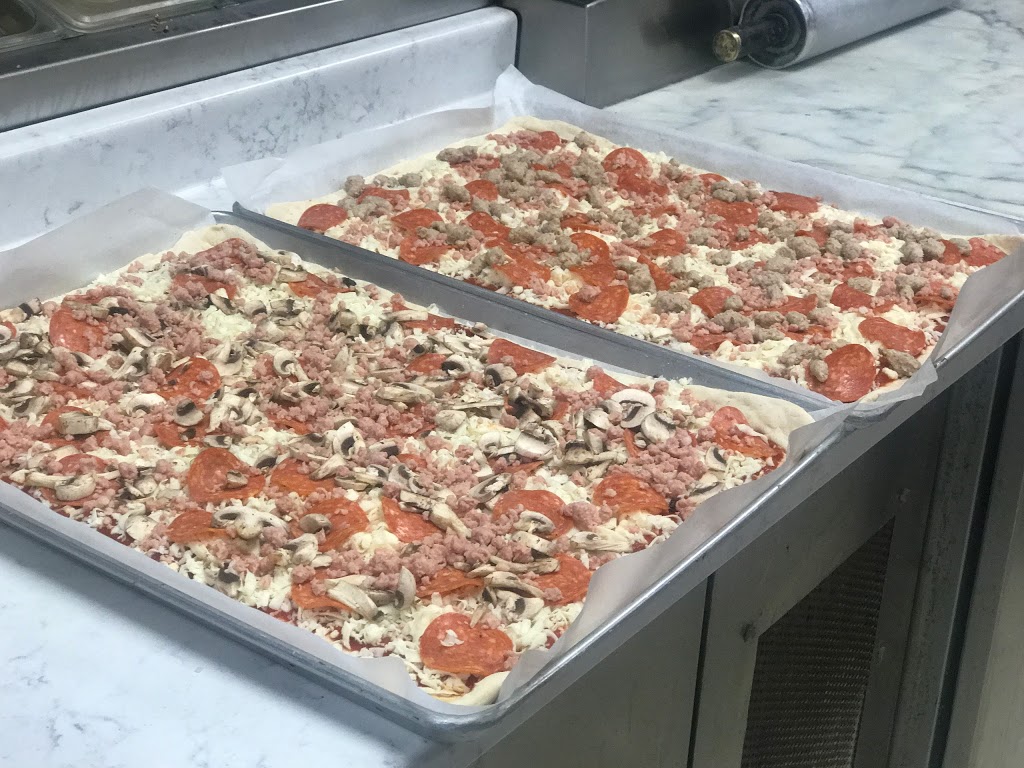 Pizza Plus & Subs | 477 Grove St E, Barrie, ON L4M 6M3, Canada | Phone: (705) 727-7771