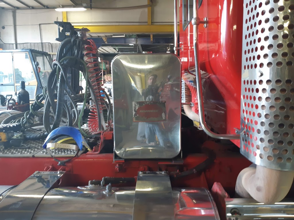 LExpress du Camion | 254 Rue Richard-Audet, Roxton Falls, QC J0H 1E0, Canada | Phone: (450) 548-5621