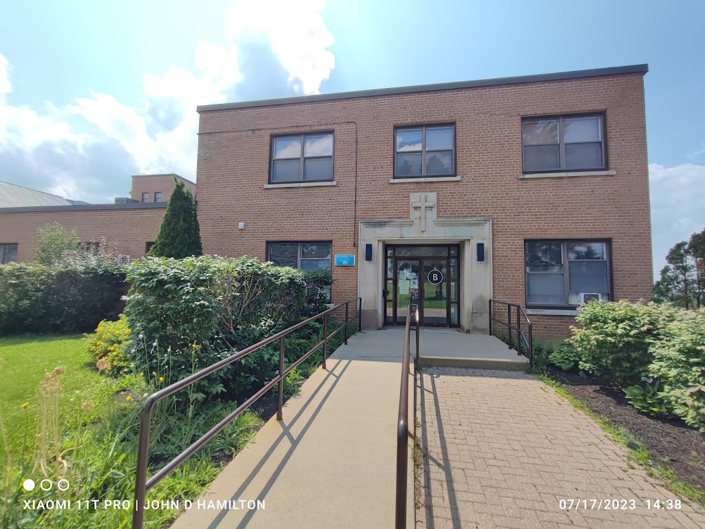 Carefor Mackay Centre | 700 MacKay St, Pembroke, ON K8A 1G6, Canada | Phone: (613) 732-3949
