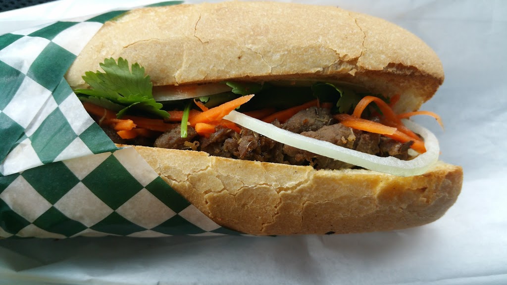 Five Spice Kitchen | 5111 Bowness Rd NW, Calgary, AB T3B 0C2, Canada | Phone: (403) 288-7832