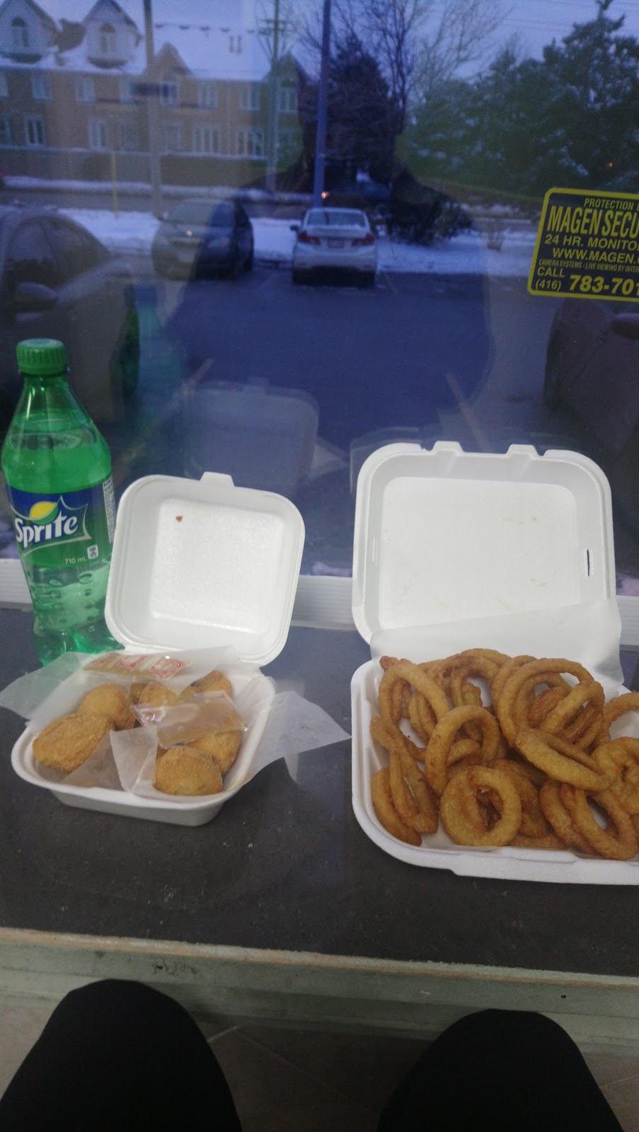 King Pizza | 510 Driftcurrent Dr #12, Mississauga, ON L4Z 4B4, Canada | Phone: (905) 890-1888