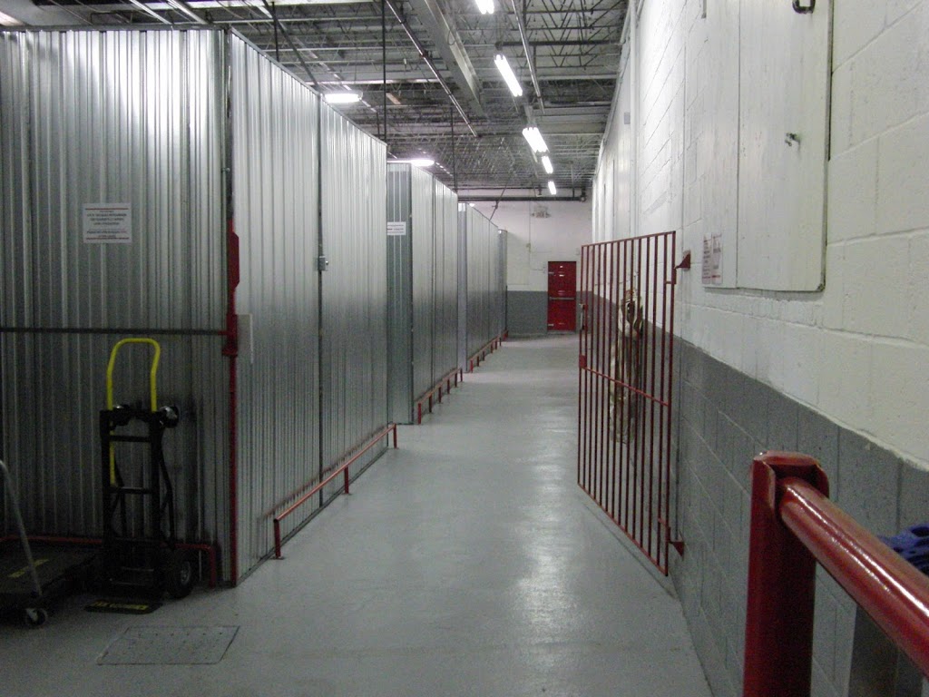 Mon Entrepot | 475 Port Royal O., Montréal, QC H3L 2C2, Canada | Phone: (514) 384-2147