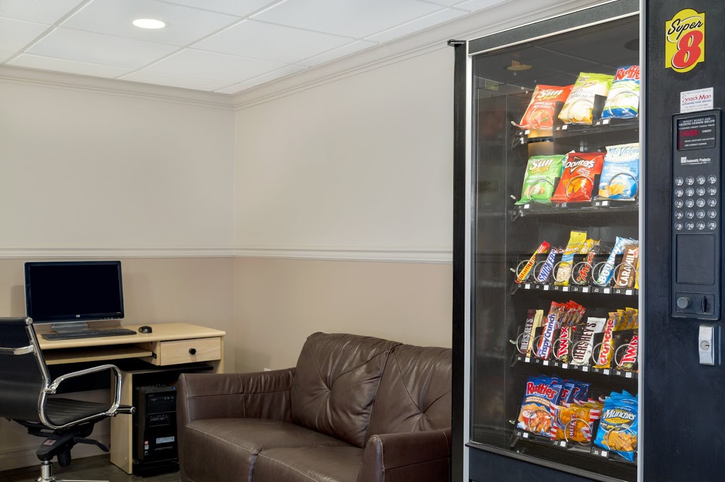 Super 8 by Wyndham Vernon BC | 4204 32 St, Vernon, BC V1T 5P4, Canada | Phone: (250) 542-4434