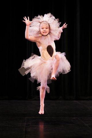 Carlsons Dance | 3274 Sherman Rd, Duncan, BC V9L 4B4, Canada | Phone: (250) 746-6456
