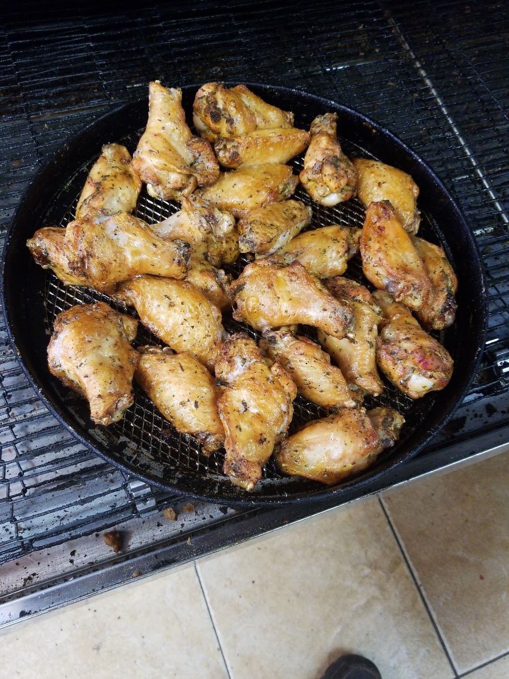Vitos Pizza & Wings | 1500 Sixth Line, Oakville, ON L6H 2P2, Canada | Phone: (905) 337-1500