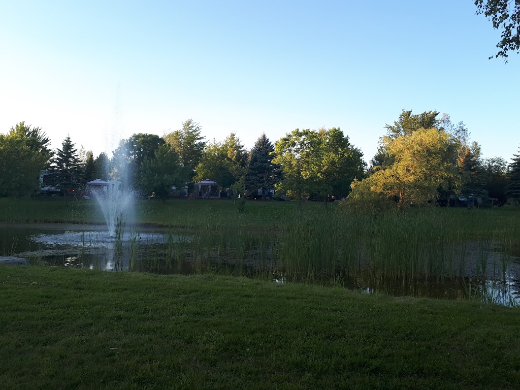 Domaine Des Cantons Inc | 315 QC-112, Saint-Étienne-de-Bolton, QC J0E 2E0, Canada | Phone: (450) 297-2444