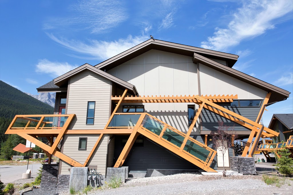 Woodpecker European Timber Framing | Unit 5 5 Cougar Mountain Crescent, Exshaw, AB T0L 2C0, Canada | Phone: (403) 673-3333