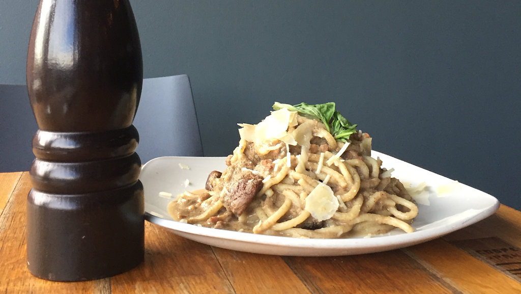 Rosso Pizzeria | 8738 109 St NW, Edmonton, AB T6G 1E9, Canada | Phone: (780) 433-5382