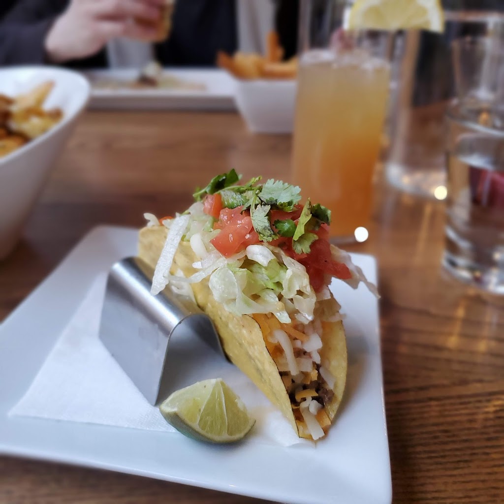 Clocktower Brew Pub - Rideau | 140 Rideau St, Ottawa, ON K1N 7B7, Canada | Phone: (613) 695-9955