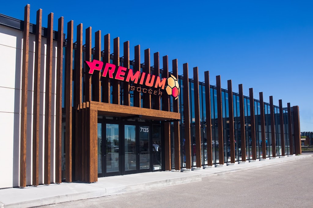 Premium Soccer | 7135 Rte Transcanadienne, Saint-Laurent, QC H4T 1A2, Canada | Phone: (514) 956-1000