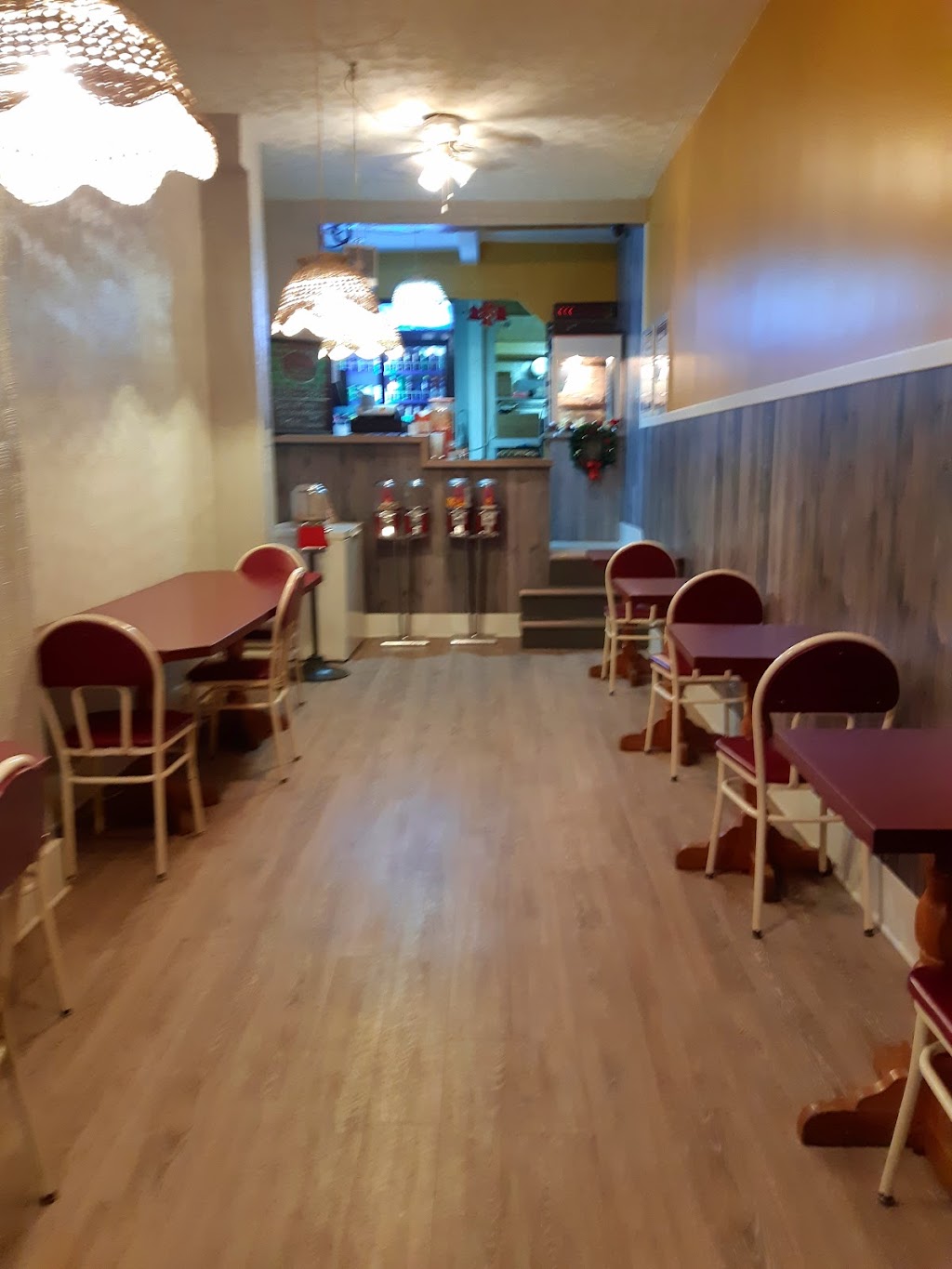 Pizza Factory | 284 Main St, Middleton, NS B0S 1P0, Canada | Phone: (902) 825-2333