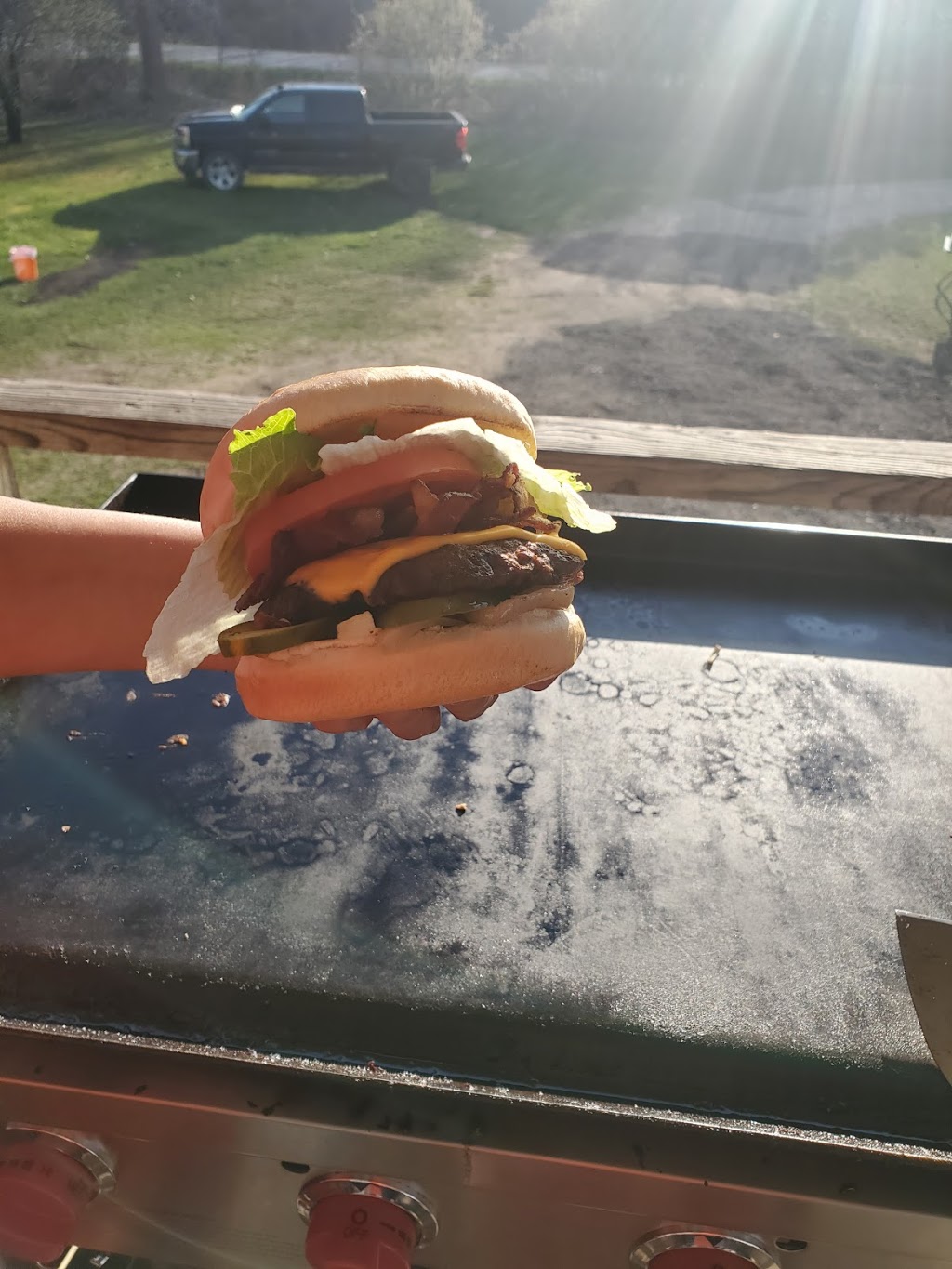 Underdawgz Patio and Grill | 2144 Ball Park Rd, Southwold, ON N0L 2G0, Canada | Phone: (519) 476-8208
