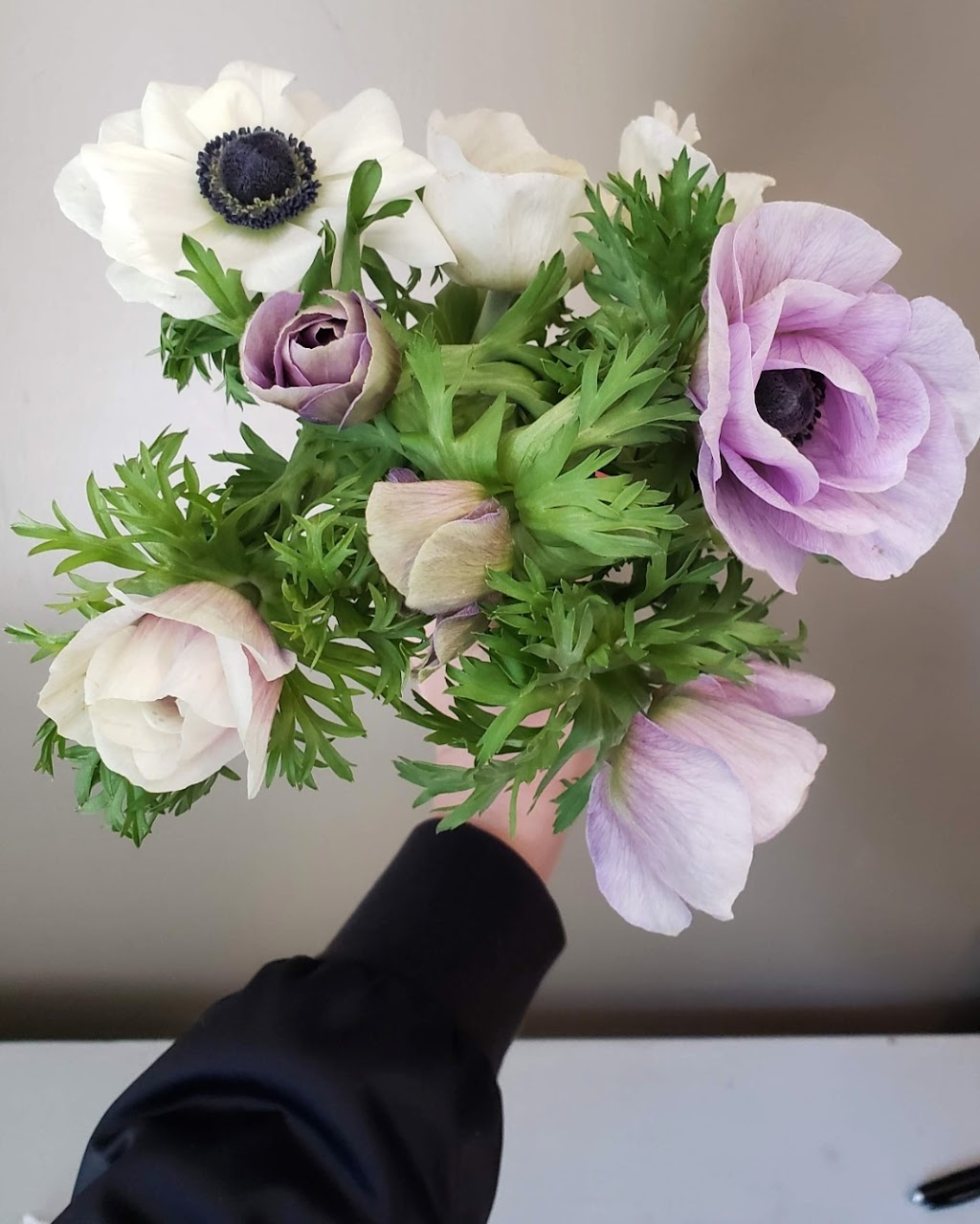 Heaven Scent Flowers | 413 19th St E, North Vancouver, BC V7L 2Z6, Canada | Phone: (604) 764-2495