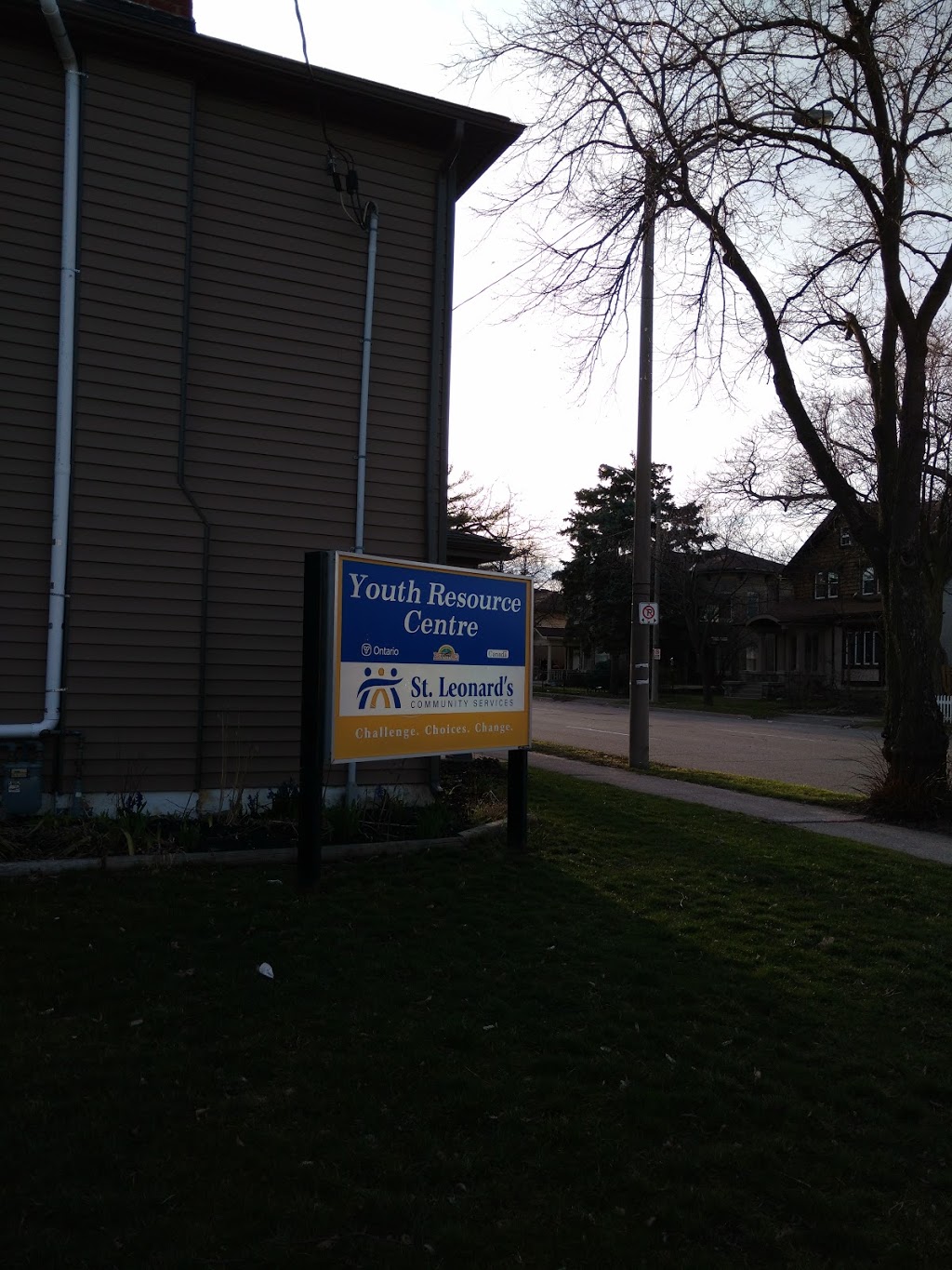St Leonards Community Services | 331 Dalhousie St, Brantford, ON N3S 3V8, Canada | Phone: (519) 758-9644