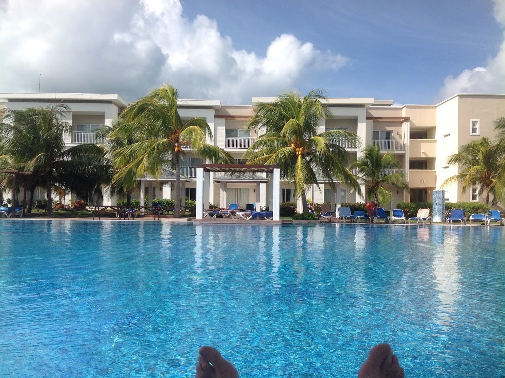 Sell Off Vacation | 600 Murphy Rd #105A, Sarnia, ON N7S 5T7, Canada | Phone: (519) 332-3212