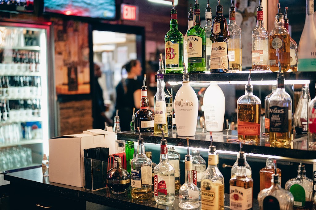 Pops Taphouse North | 1475 St Edward Blvd N, Lethbridge, AB T1H 2P9, Canada | Phone: (403) 327-2589