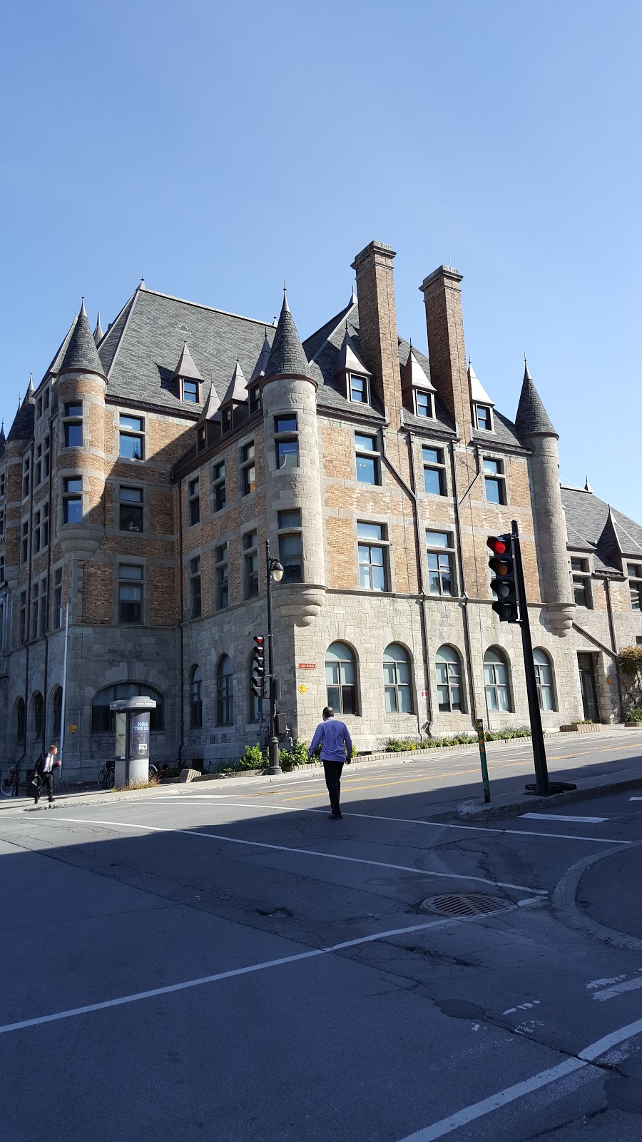 Place Kensington | 4430 Rue Sainte-Catherine, Westmount, QC H3Z 3E4, Canada | Phone: (514) 935-1212