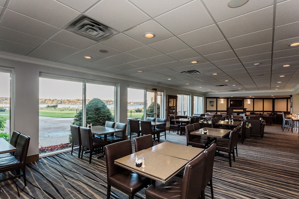 Bishops Landing Lake View Patio Owensound | 1800 2nd Ave E, Owen Sound, ON N4K 5R1, Canada | Phone: (519) 470-1000