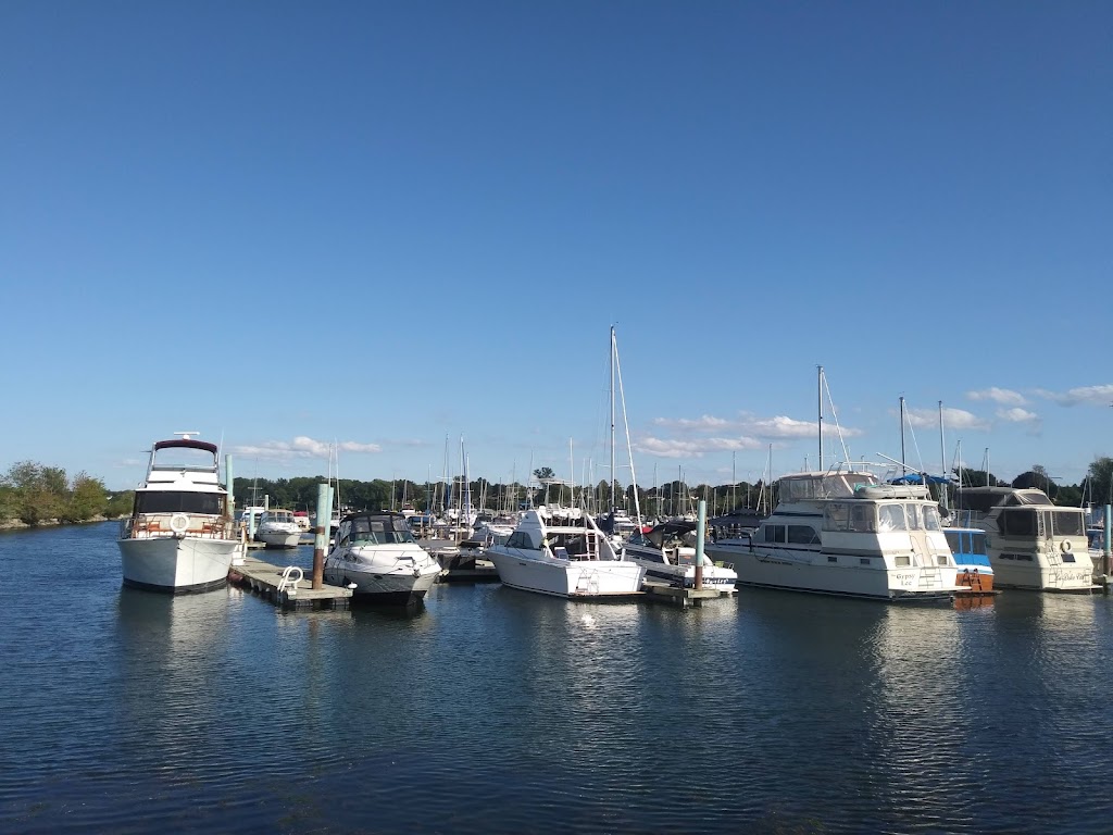 Port Dalhousie Pier Marina | 80 Lighthouse Rd, St. Catharines, ON L2N 7P8, Canada | Phone: (905) 646-5515