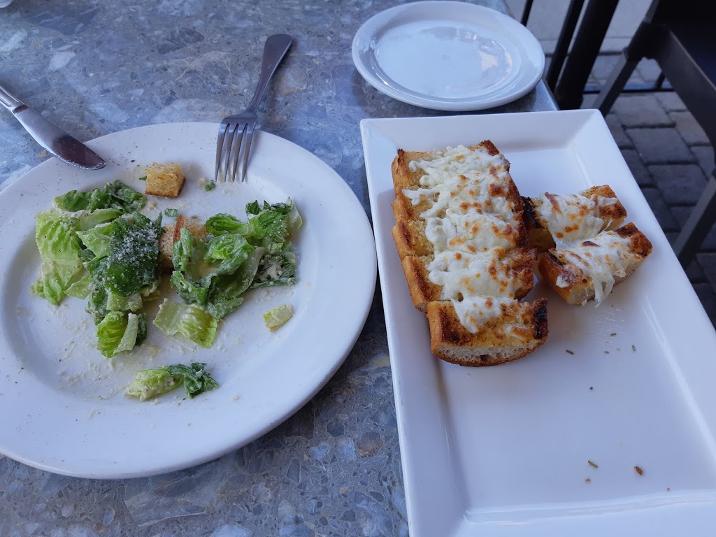 Queens Pasta Cafe | 2263 Bloor St W, Toronto, ON M6S 1N8, Canada | Phone: (416) 766-0993