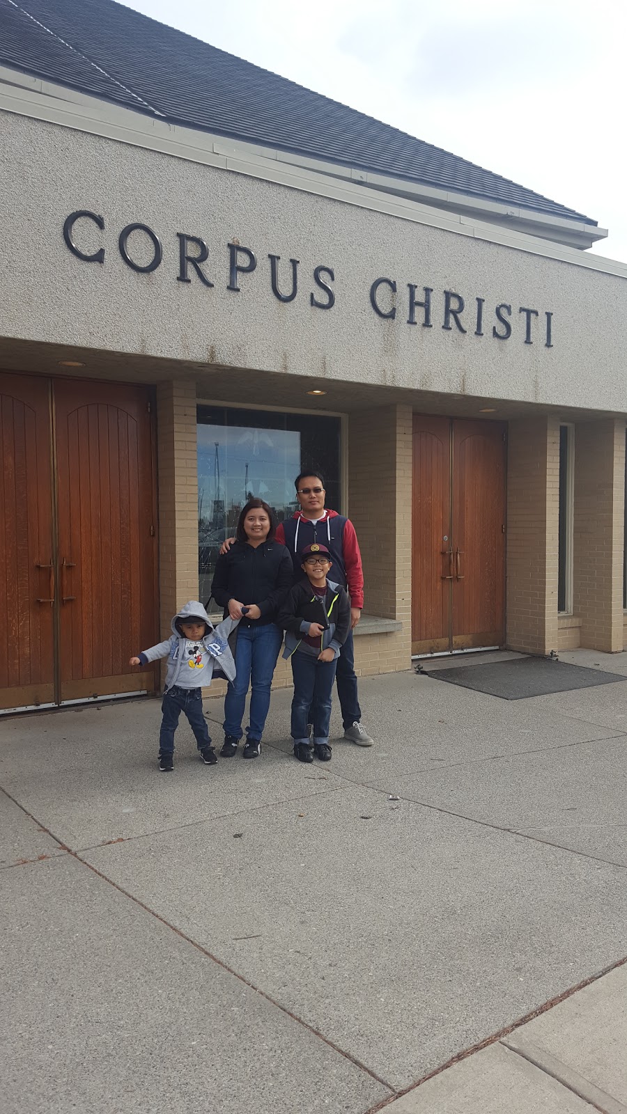 Corpus Christi Catholic Church | 404 Northmount Pl NW, Calgary, AB T2K 3P9, Canada | Phone: (403) 274-4349