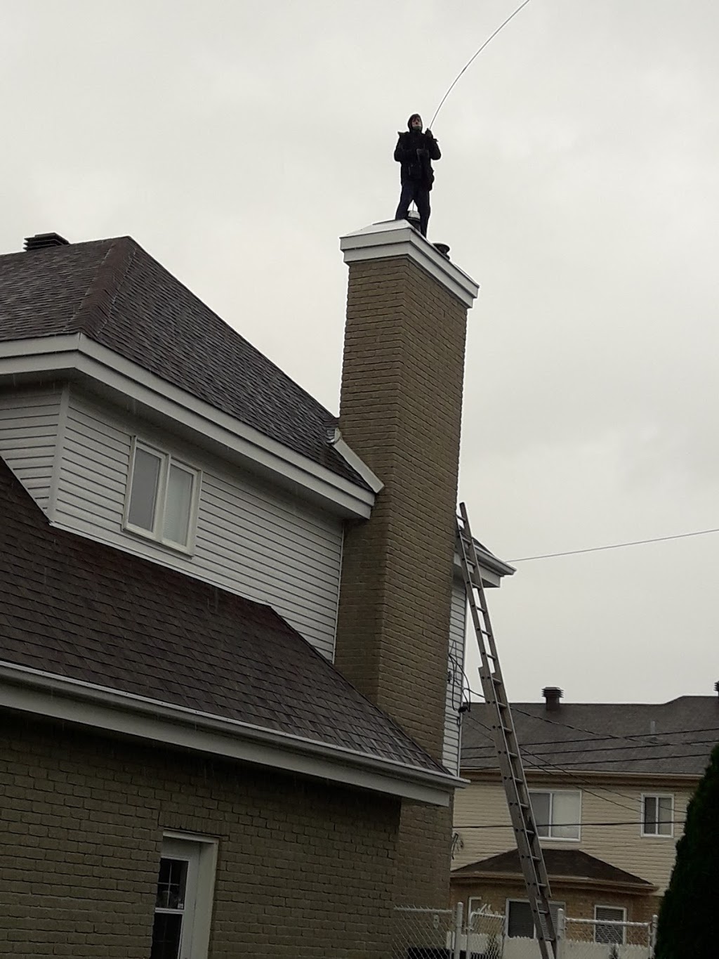 Ramonage metropolitain chimney inc. | 412 Rue Egan, Verdun, QC H4H 1W3, Canada | Phone: (438) 877-7323