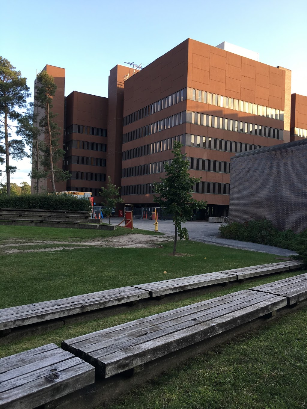Loeb Building | 1125 Colonel By Dr, Ottawa, ON K1S 5B6, Canada | Phone: (613) 520-2600