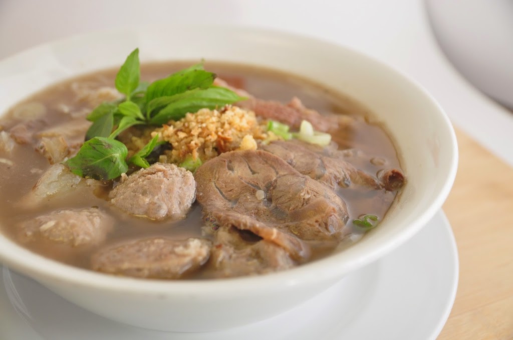 Wok This Way Restaurant | 4028 50 St NW, Edmonton, AB T6L 5N3, Canada | Phone: (780) 577-0039