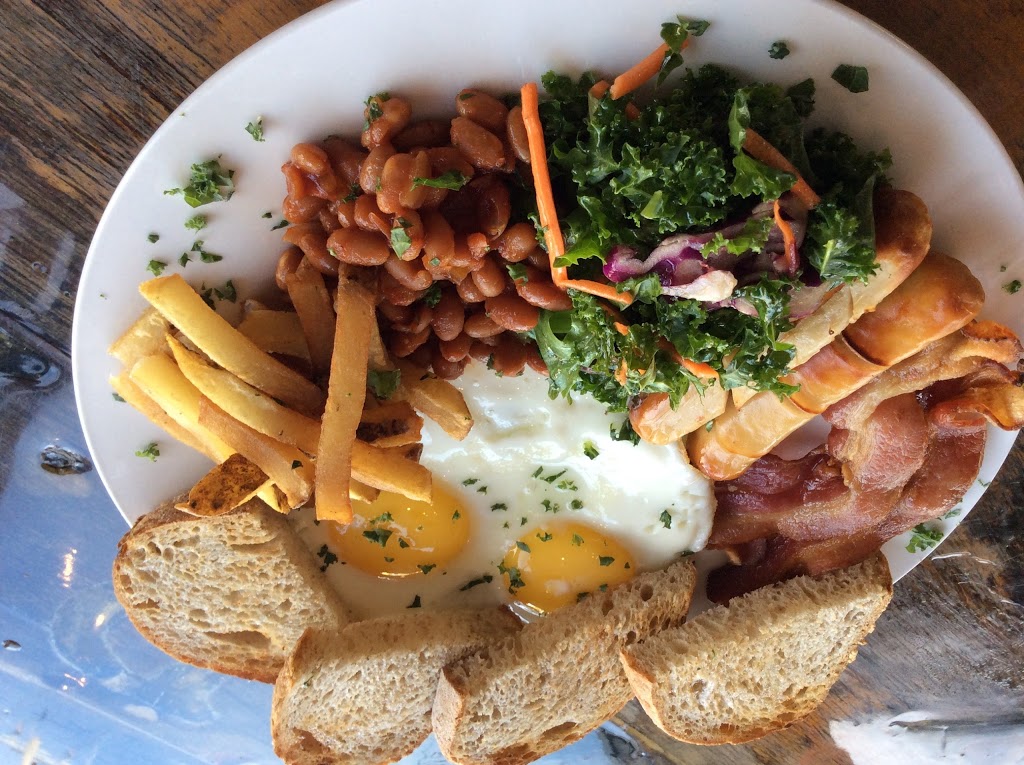 Brickyard Bistro | 1289 Gerrard St E, Toronto, ON M4L 1Y6, Canada | Phone: (416) 778-4440
