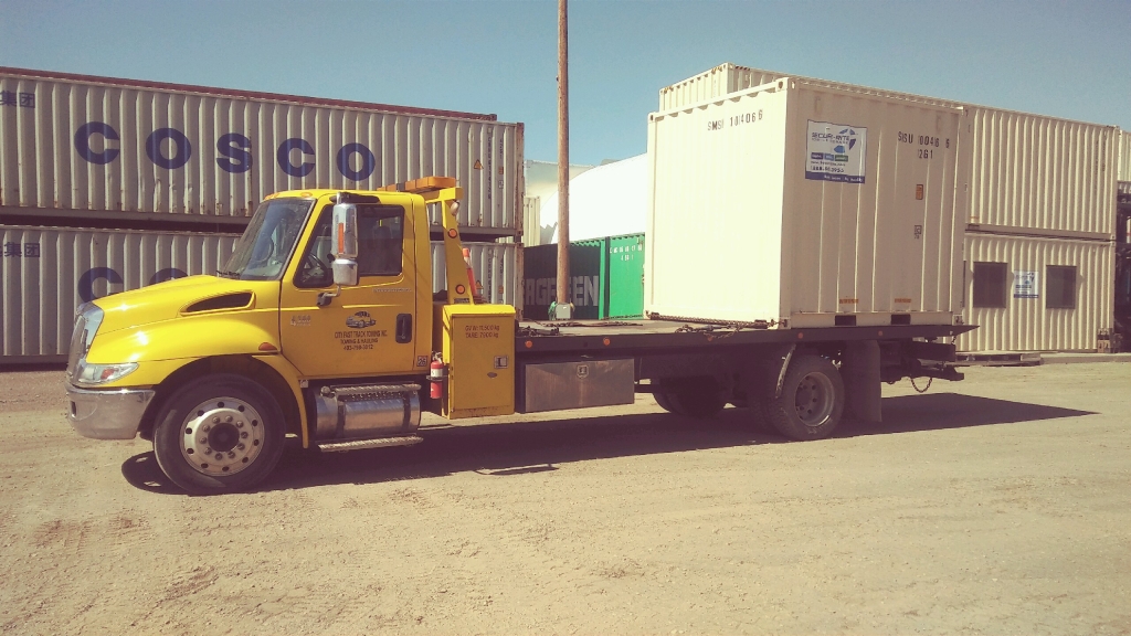 City Fast Track Towing and Hauling | 38 Deerfield Manor SE, Calgary, AB T2J 6Z4, Canada | Phone: (403) 798-3012