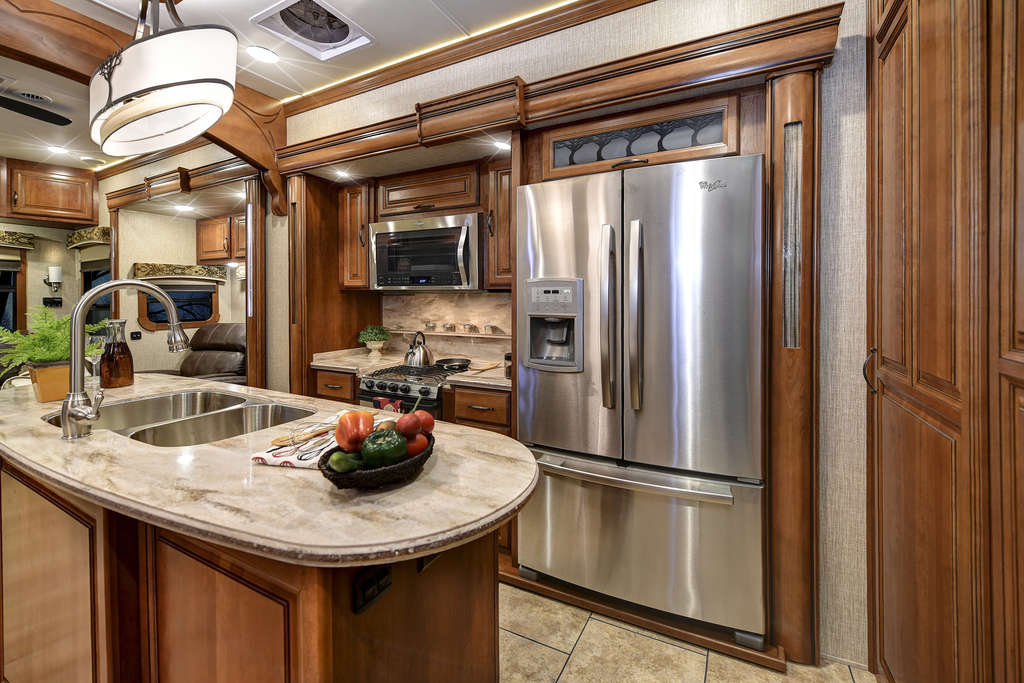 Hitch n Go RV | 43 Arnold Sayeau Dr, Delhi, ON N4B 2W9, Canada | Phone: (519) 582-1843